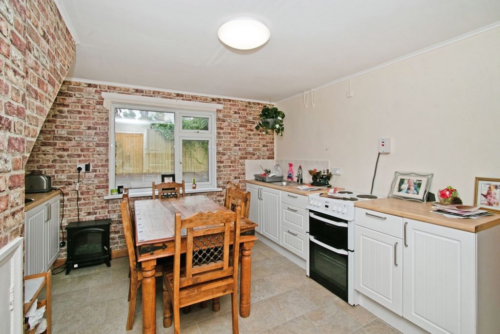 Property photo 2 of 16 Photo