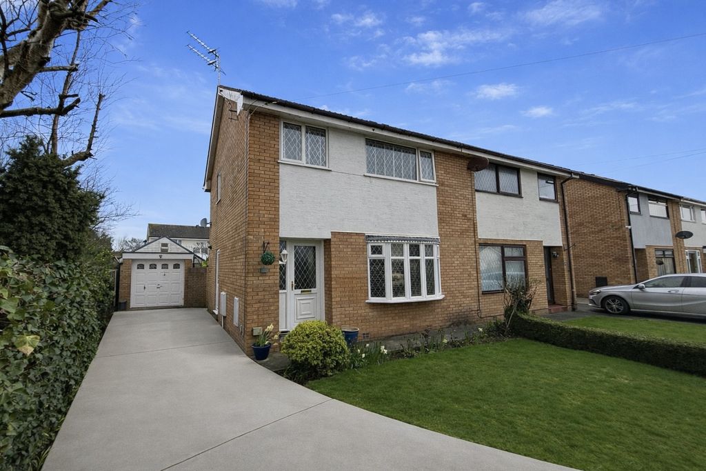 Property photo 1 of 26