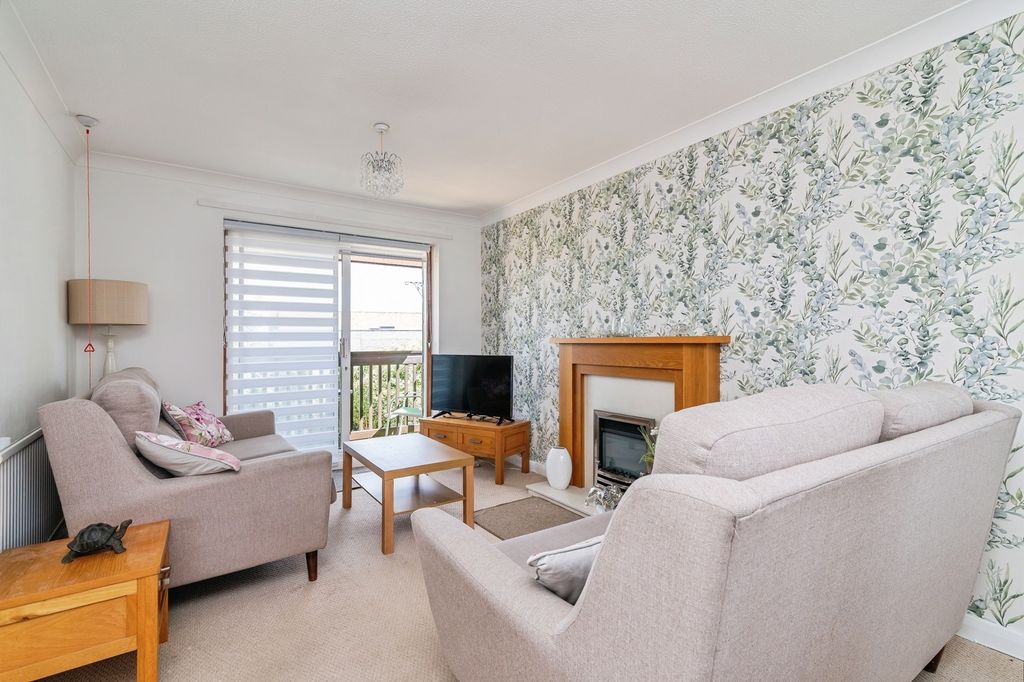 Property photo 3 of 14 Pbox-Img.Jpg