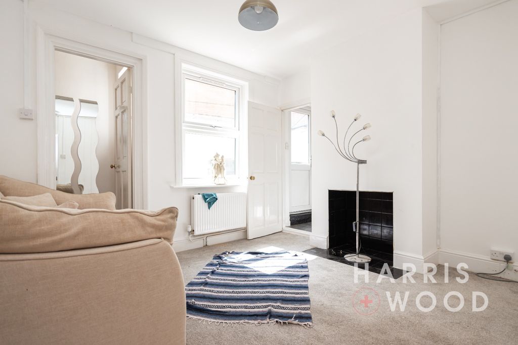 Property photo 2 of 18 4298652