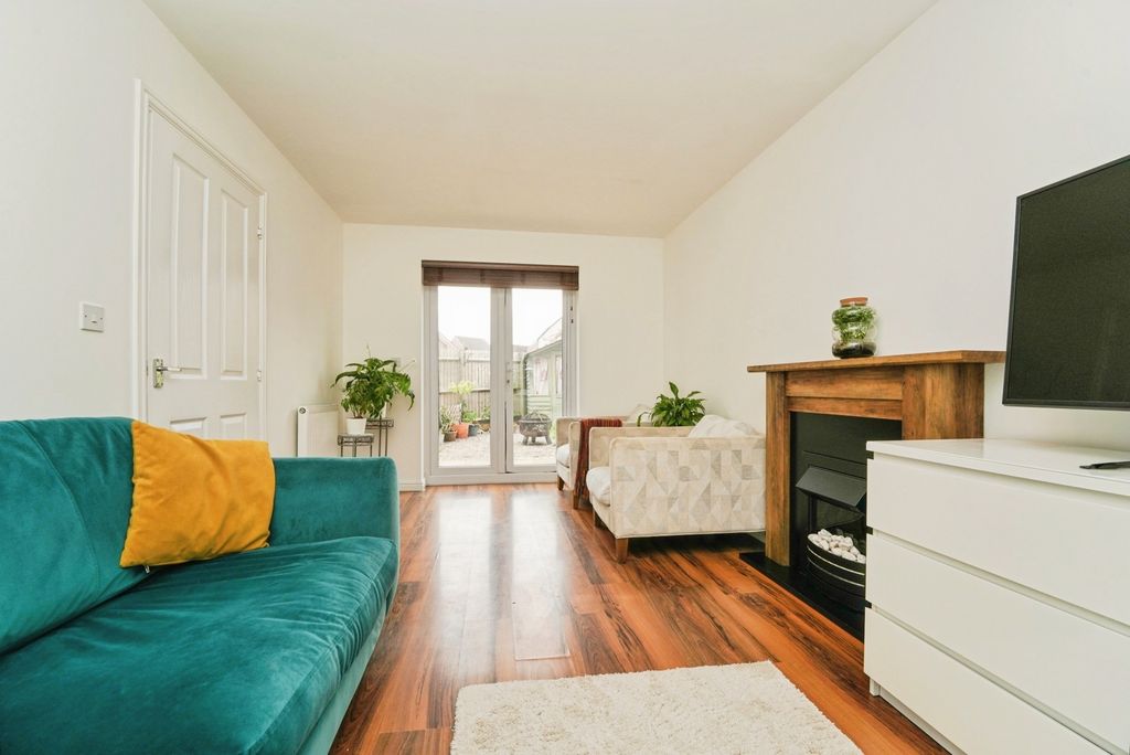 Property photo 3 of 19 Pbox-Img.Jpg