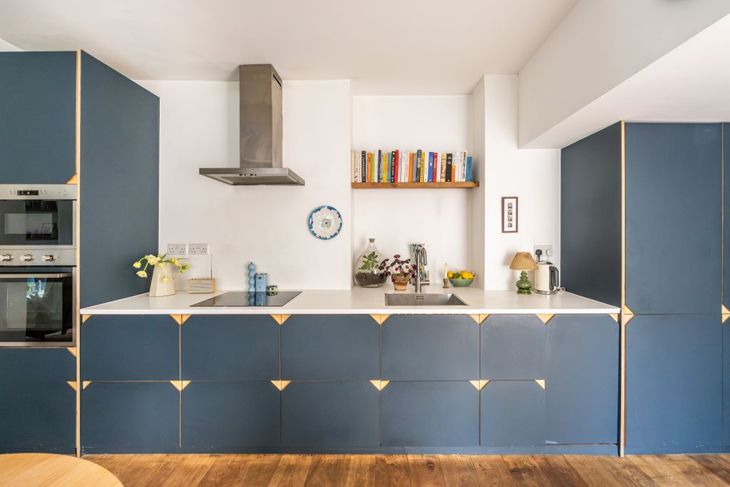 Property photo 2 of 13