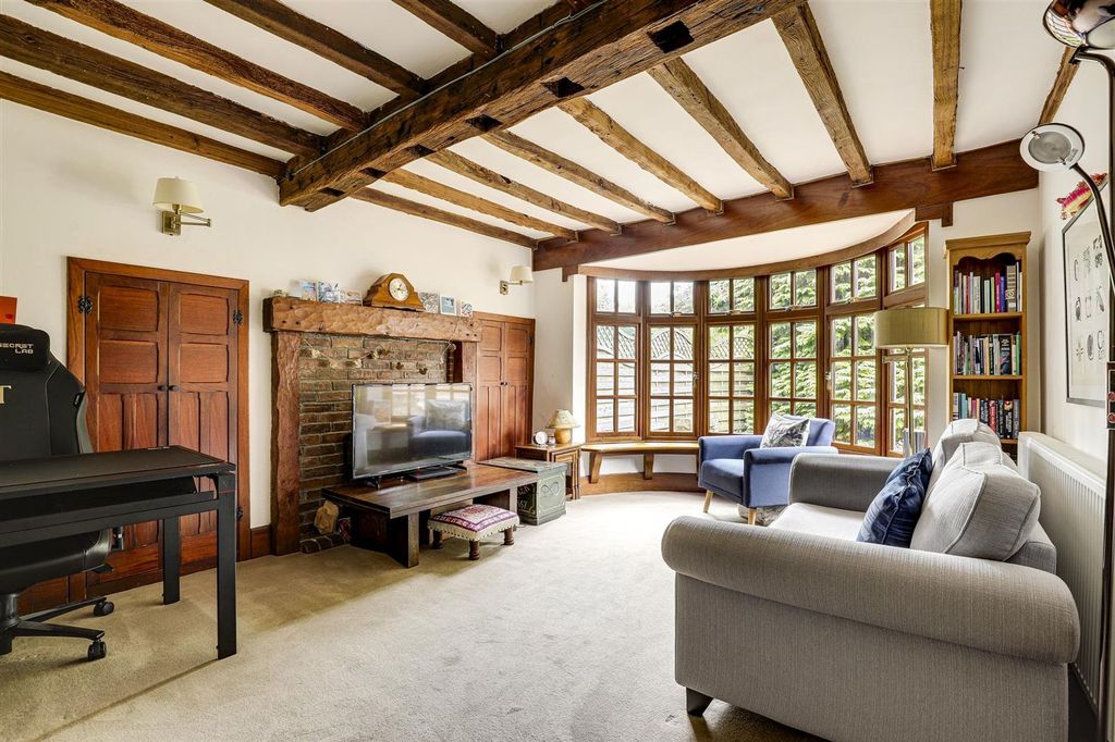 Property photo 3 of 47