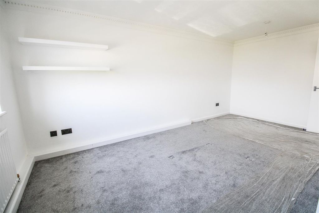 Property photo 3 of 8 Img_0009.Jpg