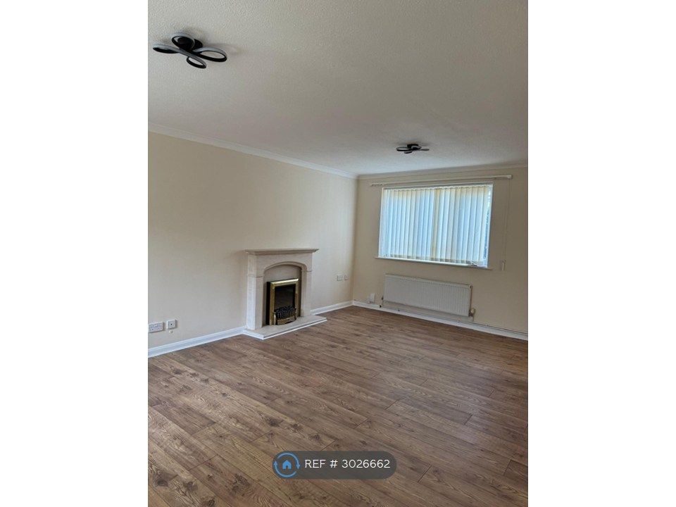 Property photo 2 of 9 Living Room