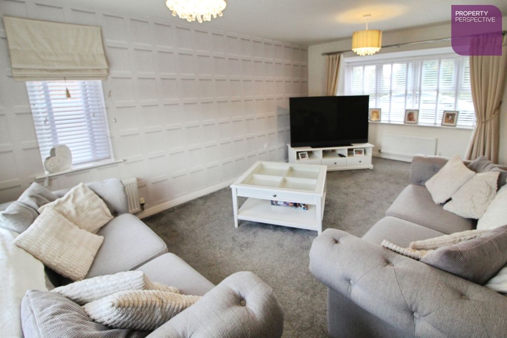 Property photo 2 of 22 Lounge