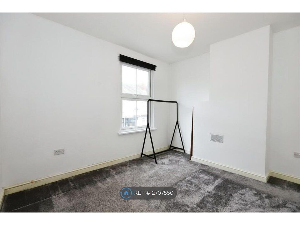 Property photo 2 of 10 Bedroom 2