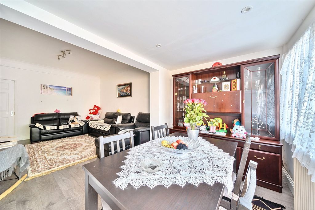 Property photo 3 of 15 Picture No. 02