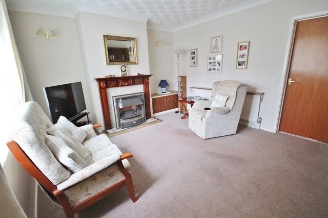 Property photo 2 of 11 Lounge