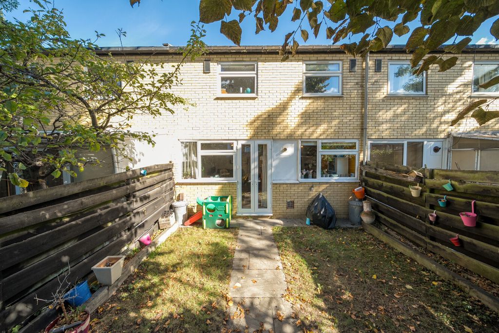 Property photo 2 of 23 1529813-5-1A11c09...