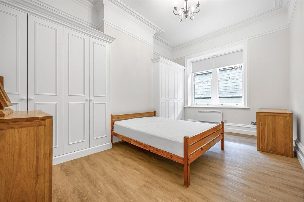 Property photo 3 of 9 Picture No. 05