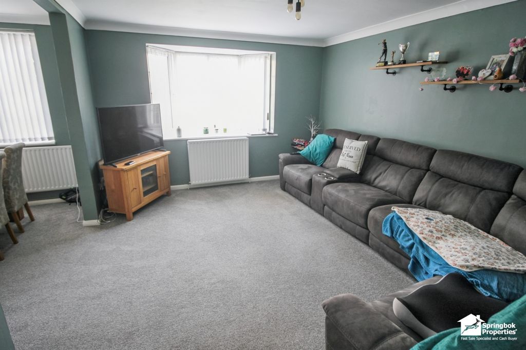 Property photo 2 of 16 1