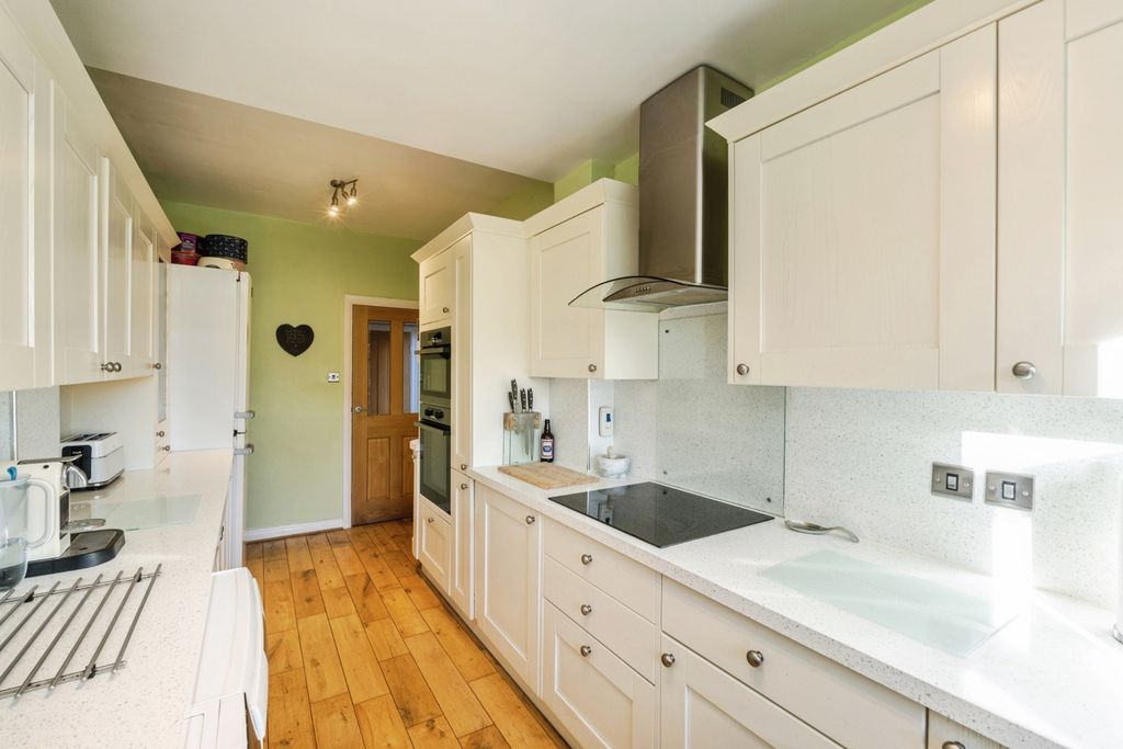 Property photo 3 of 16 Pbox-Img.Jpg