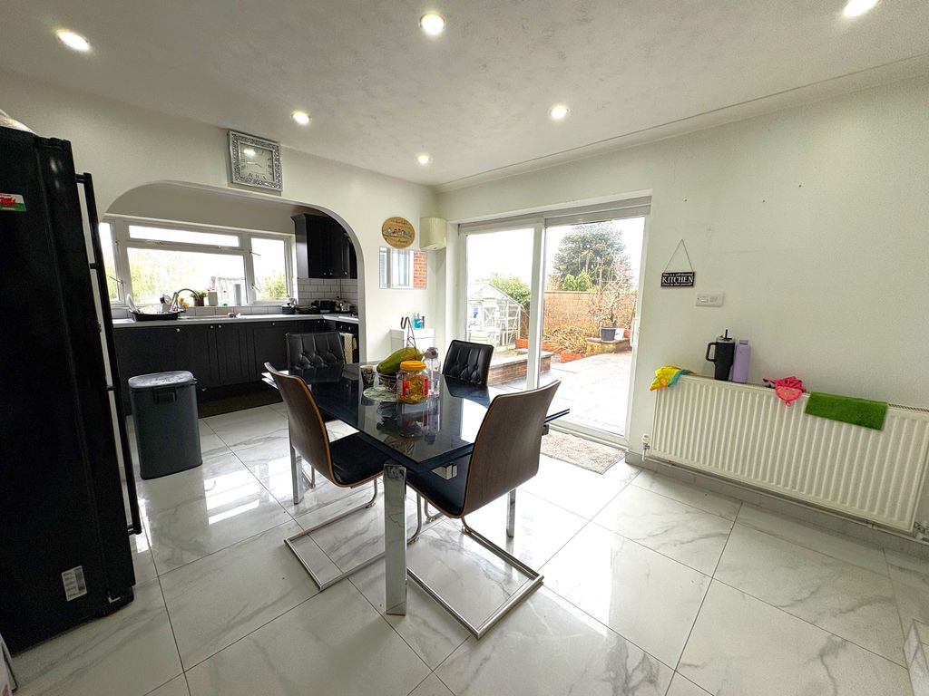 Property photo 1 of 15 Dining Room