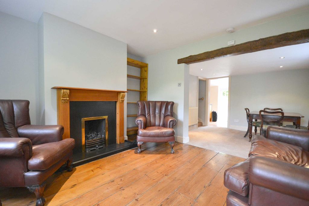 Property photo 2 of 12 Photo