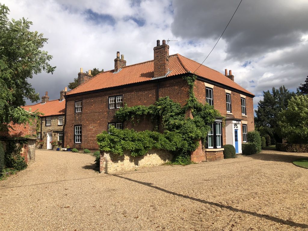 Property photo 2 of 22