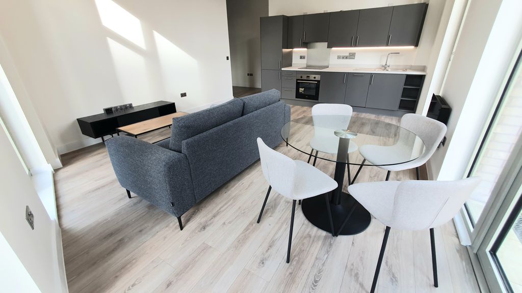 Property photo 3 of 18