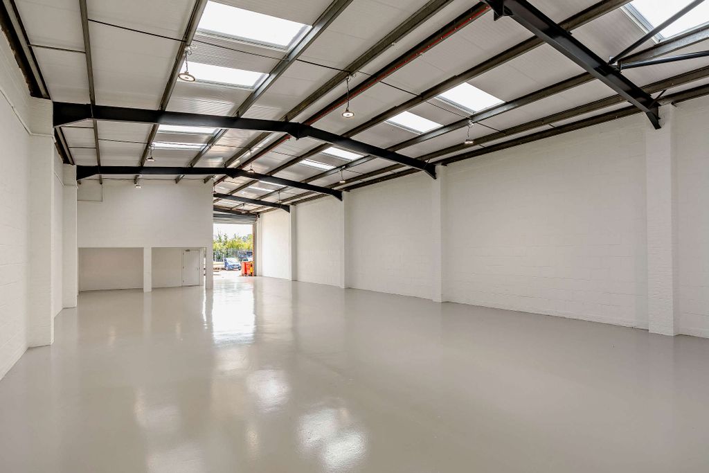 Property photo 3 of 22 8700814-Interior33-800