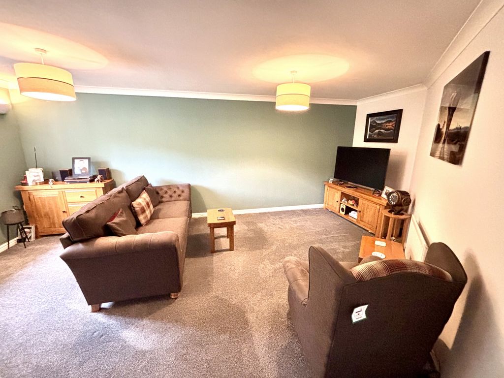 Property photo 3 of 17 Photo 2