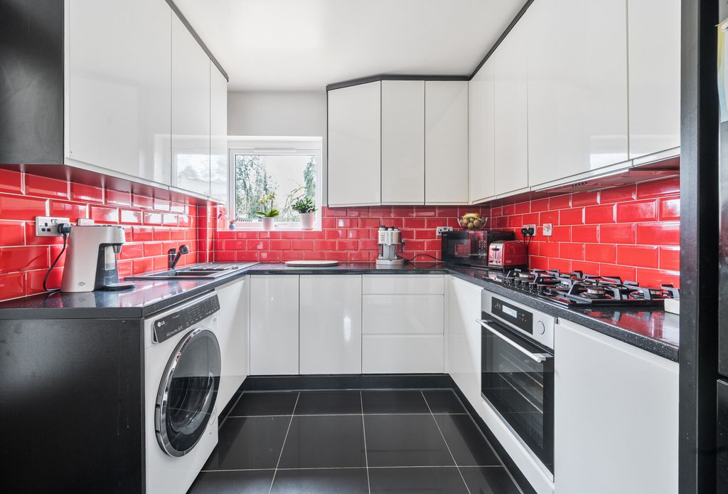 Property photo 2 of 19 1423493-8-69Ae885...