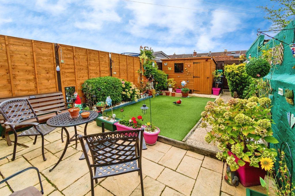 Property photo 2 of 17