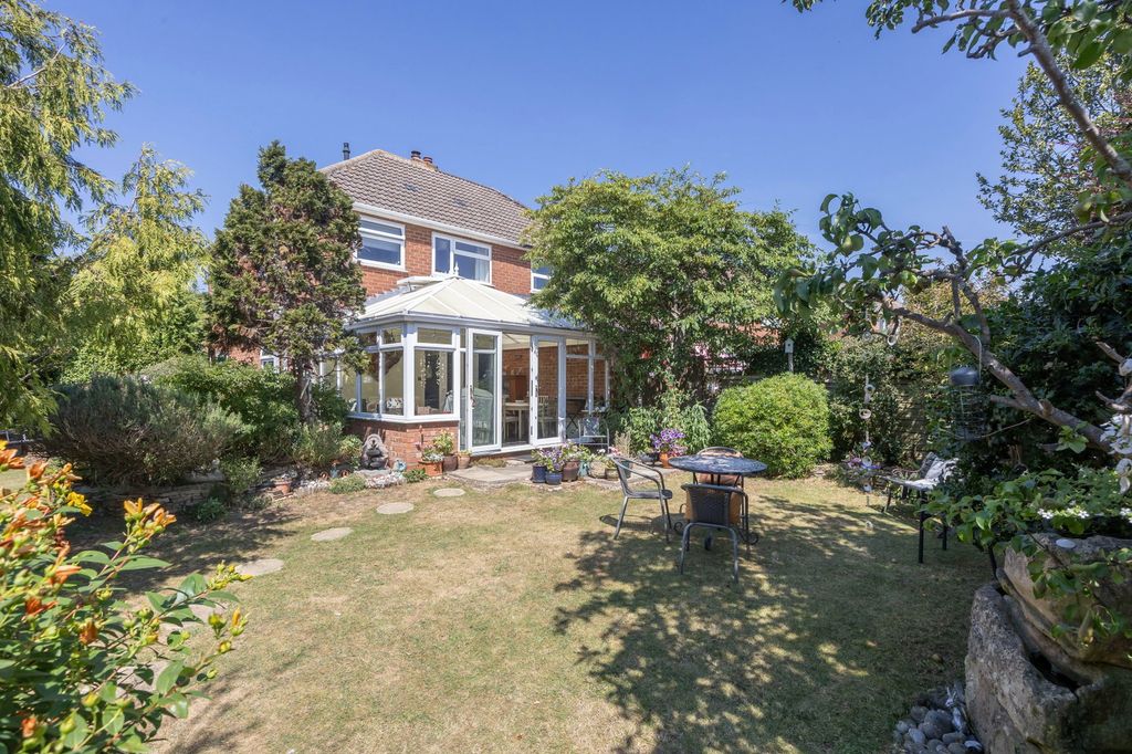 Property photo 3 of 16