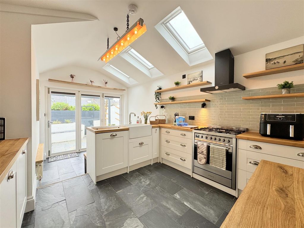 Property photo 2 of 38 Kitchen