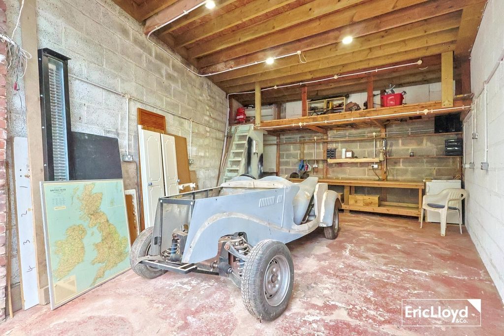 Property photo 3 of 5 Photo 1