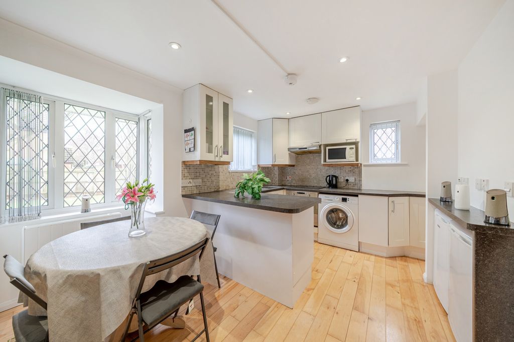 Property photo 1 of 14 1403314-5-6973Adb...