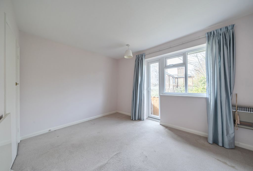 Property photo 1 of 8 1435048-3-69c15Da...