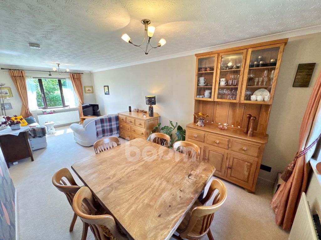 Property photo 3 of 28 Cullen Crescent, Inverkip Dining Lounge