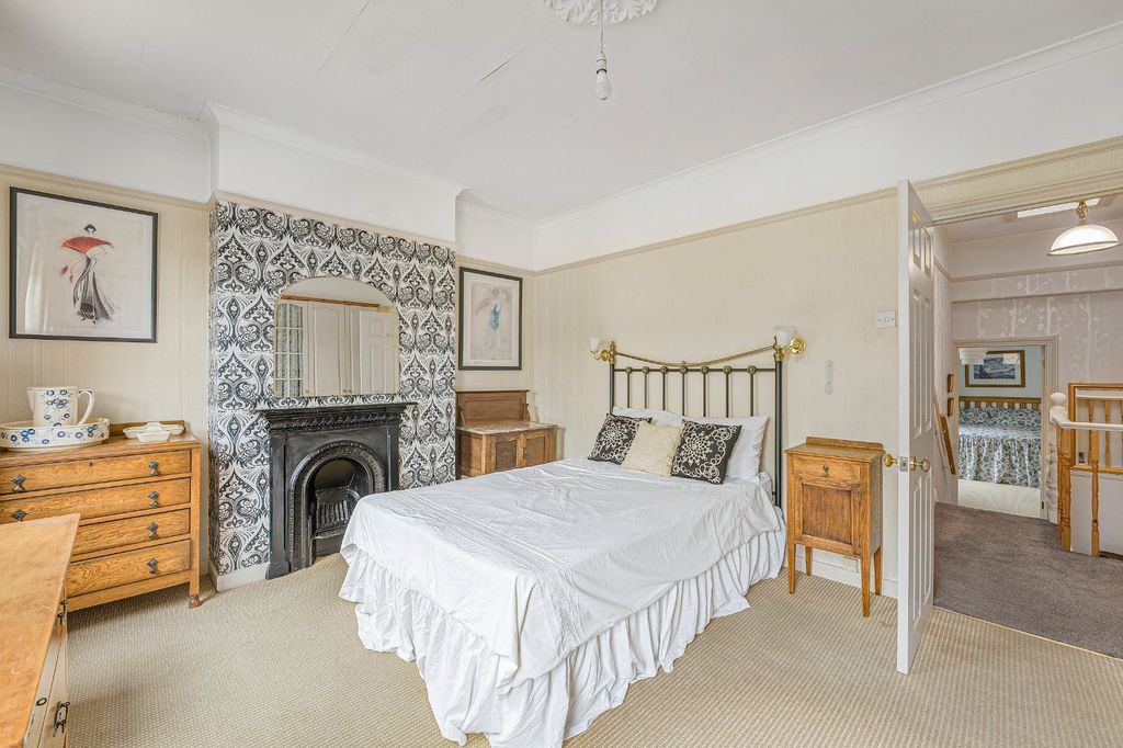 Property photo 3 of 25 Picture No. 10