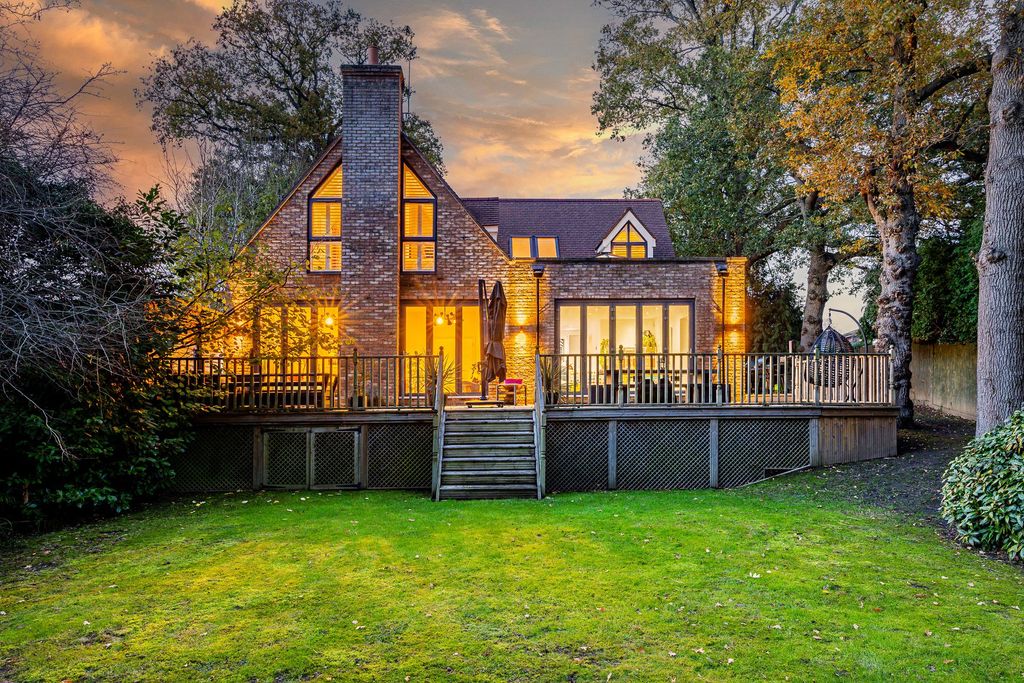 Property photo 2 of 25