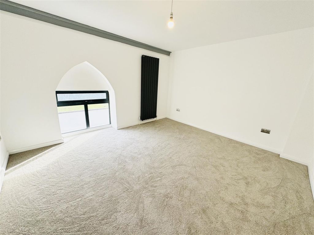 Additional image 6 of 4 bed flat to rent32 Vale Road, St Wulstans Apartments, Stourport On Severn DY13