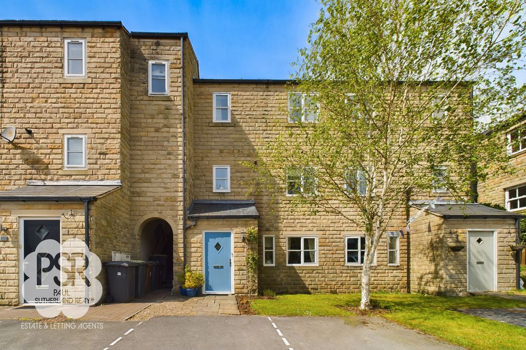 Property photo 1 of 42
