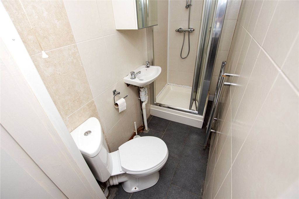 6 bed shared accommodation to rentHubert Road, Birmingham, West Midlands B29 photo 5