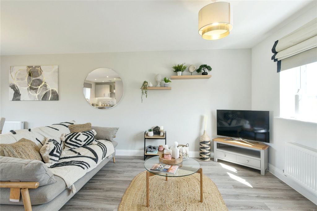 Property photo 3 of 12 Picture No. 06