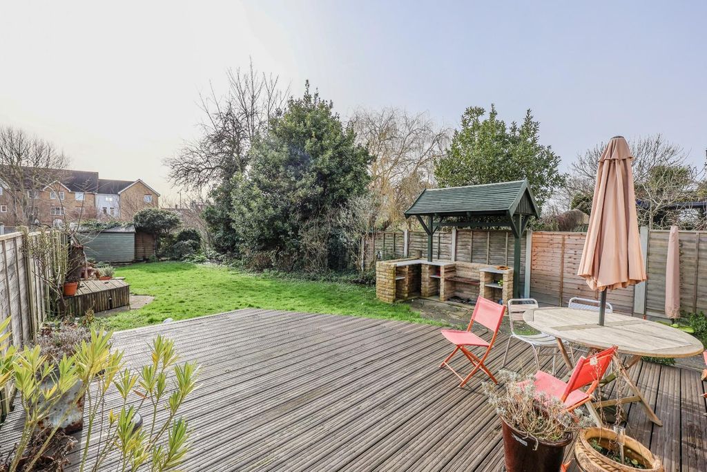 Property photo 3 of 30