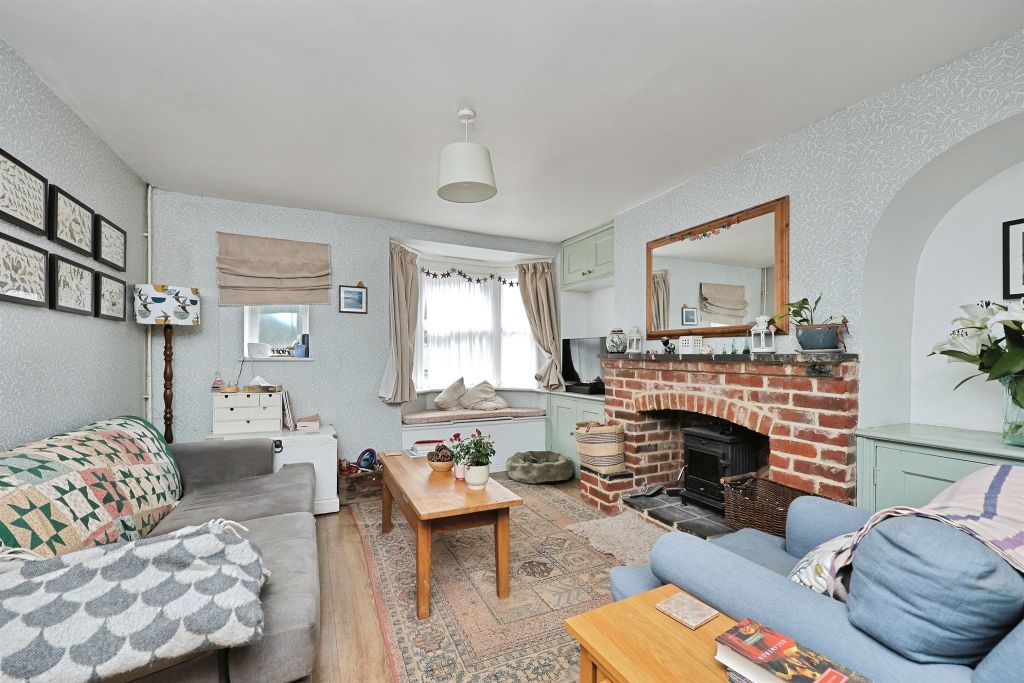 Property photo 2 of 25