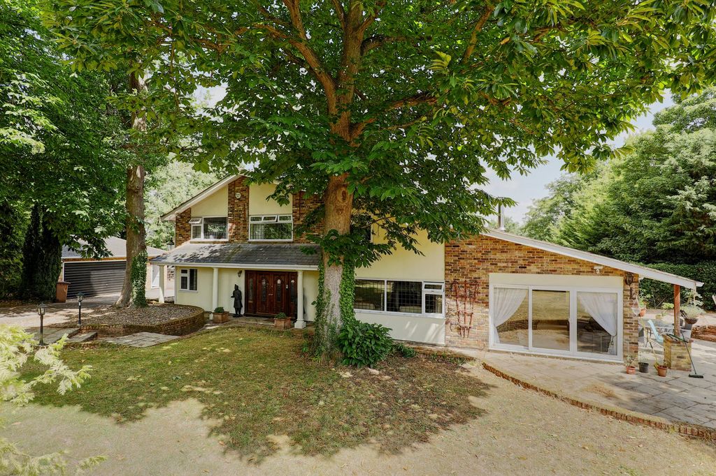 Property photo 1 of 42