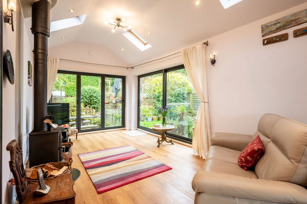 Property photo 2 of 36