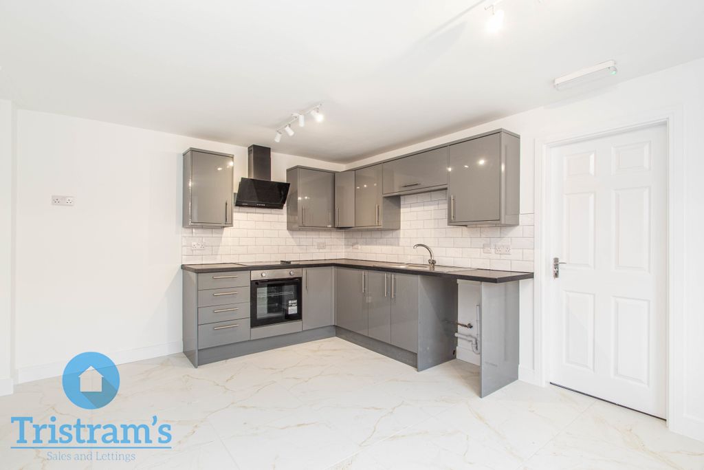 Property photo 3 of 26