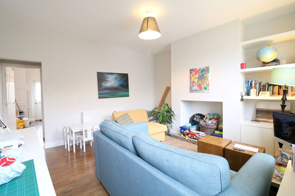 Property photo 3 of 13