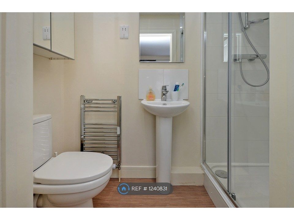 Property photo 2 of 11 Your Ensuite