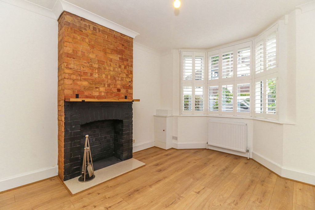 Property photo 3 of 26