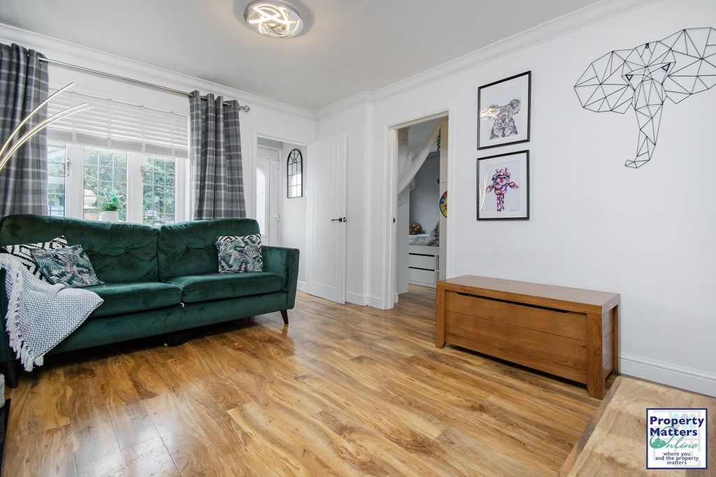 Property photo 3 of 21 Gallery