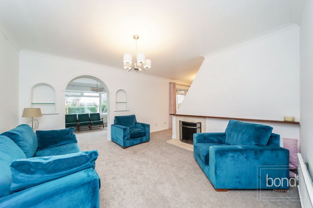 Property photo 3 of 21