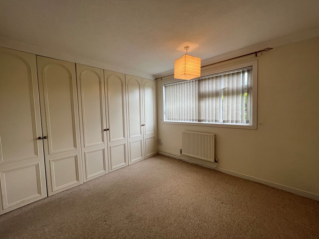 Property photo 3 of 9 Bedroom 1