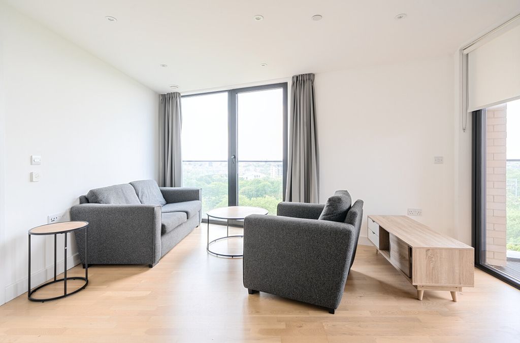 Property photo 3 of 22 1296330-12-682dcc...