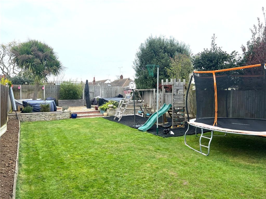 Property photo 3 of 4 Picture No. 19